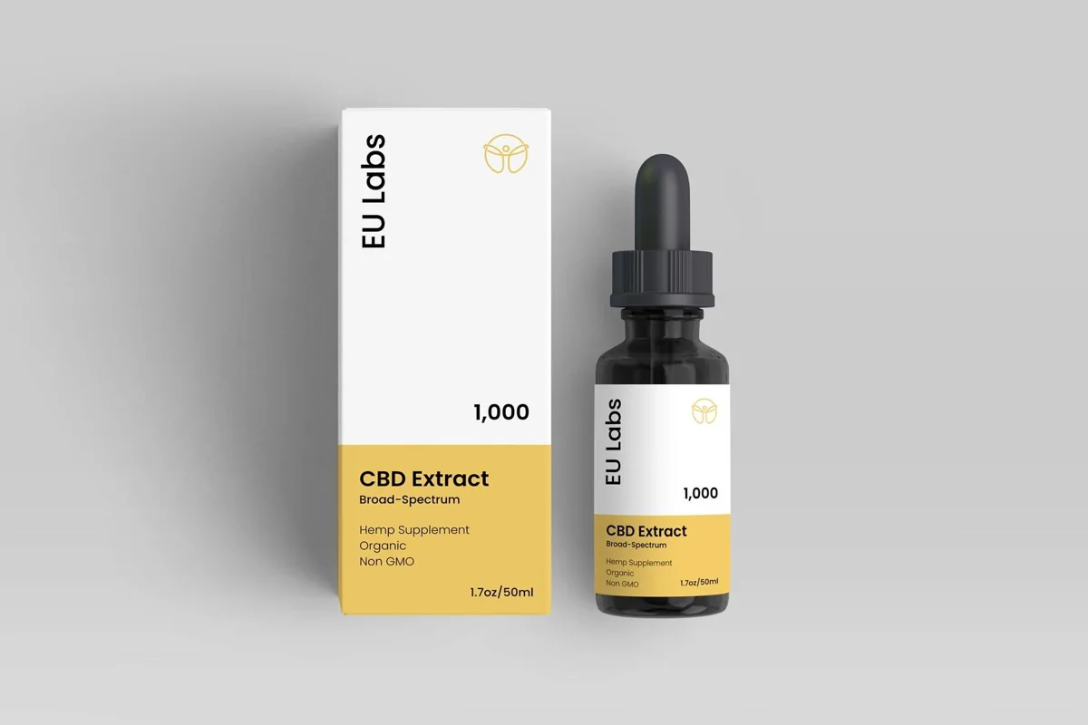 Front of a 50ml broad-spectrum CBD oil bottle, 1000mg strength